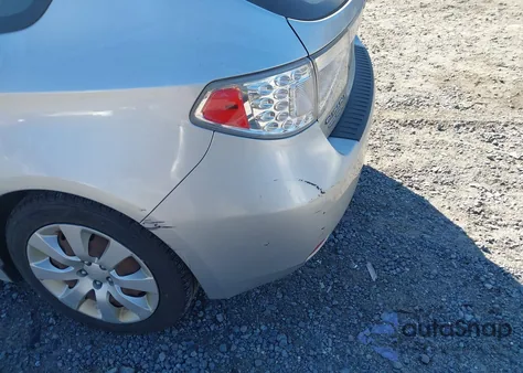 2011 Subaru Impreza 2.5I z USA, uszkodzony, nr VIN JF1GH6A64BH800386